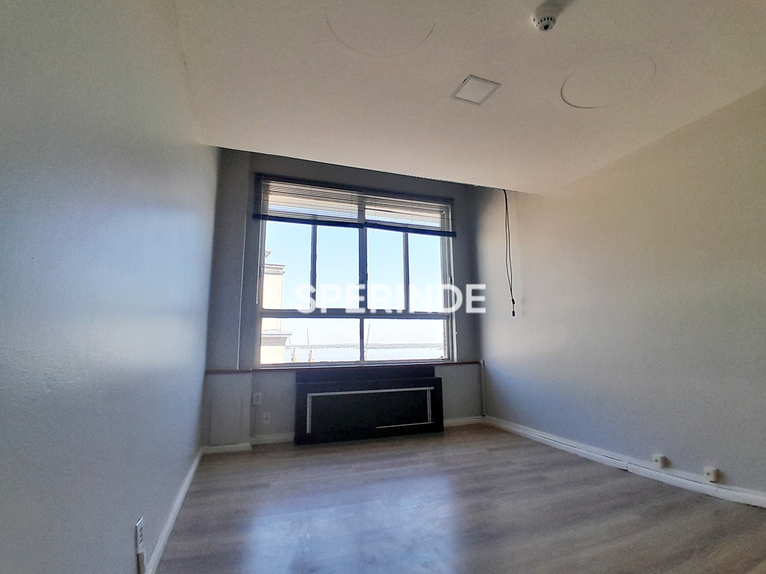 Sala para alugar com 35m² no bairro Centro em Porto Alegre