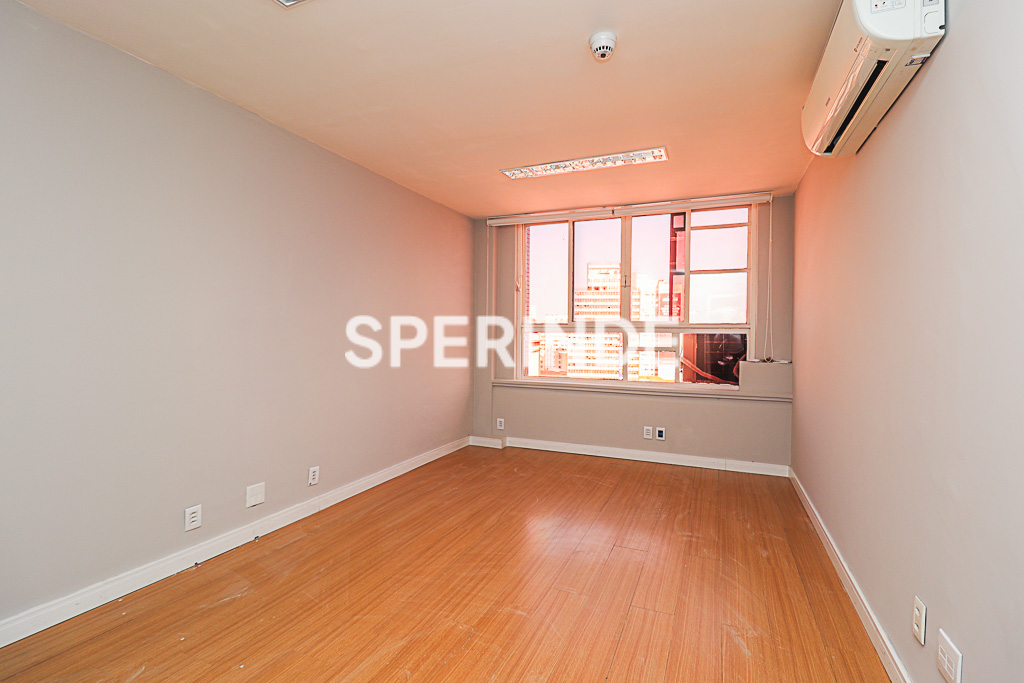 Sala para alugar com 45m² no bairro Centro em Porto Alegre