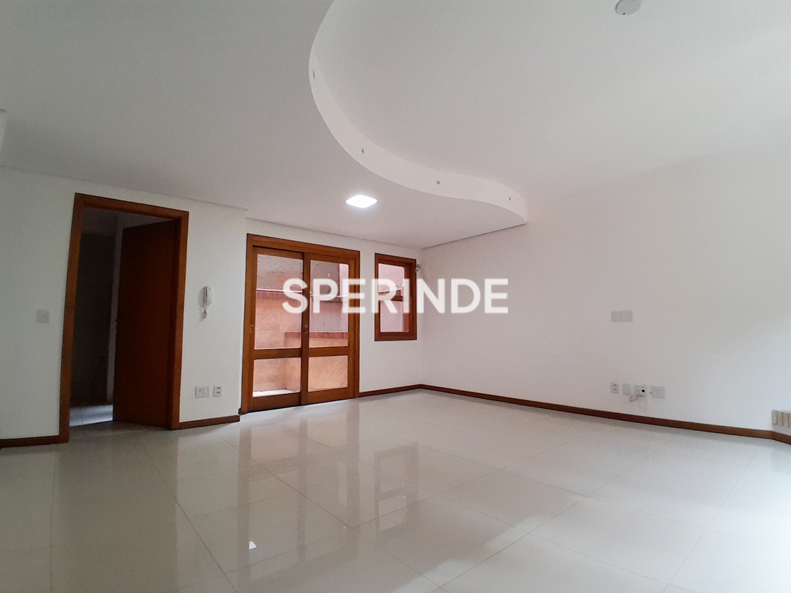 Casa em Condomínio para alugar com 187m², 3 quartos, 2 vagas no bairro Chácara das Pedras em Porto Alegre
