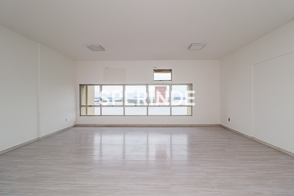 Sala para alugar com 46m² no bairro Centro em Porto Alegre