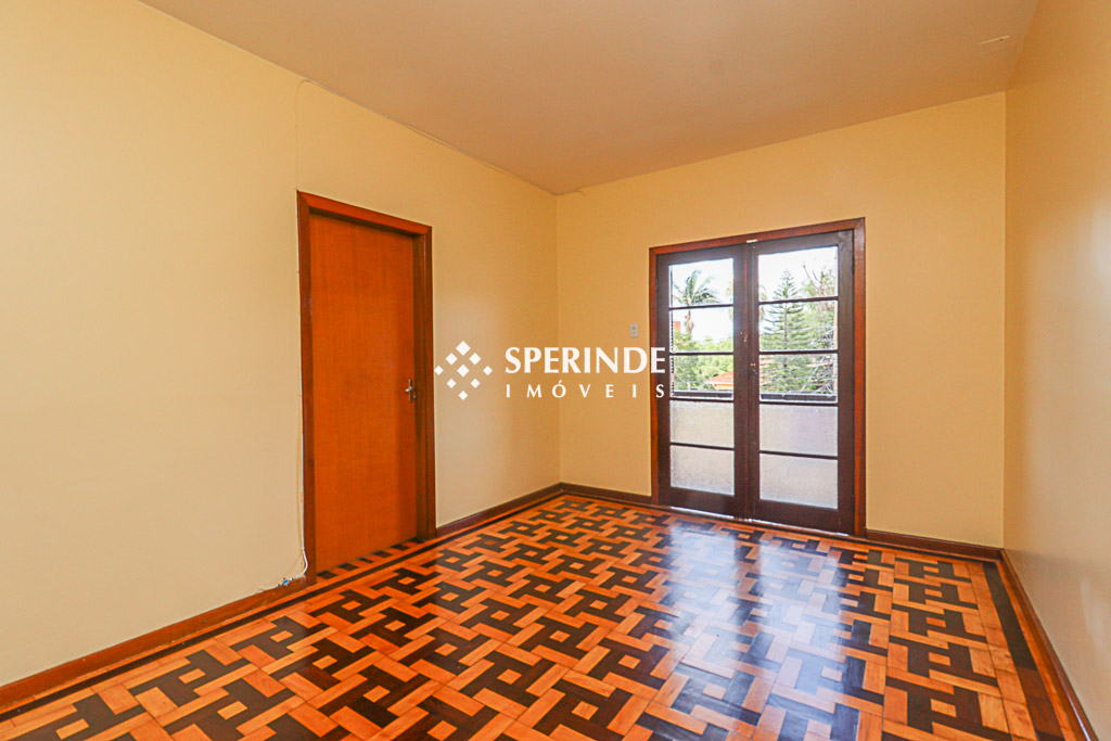 Casa para alugar com 75m², 2 quartos, 1 vaga no bairro Teresópolis em Porto Alegre