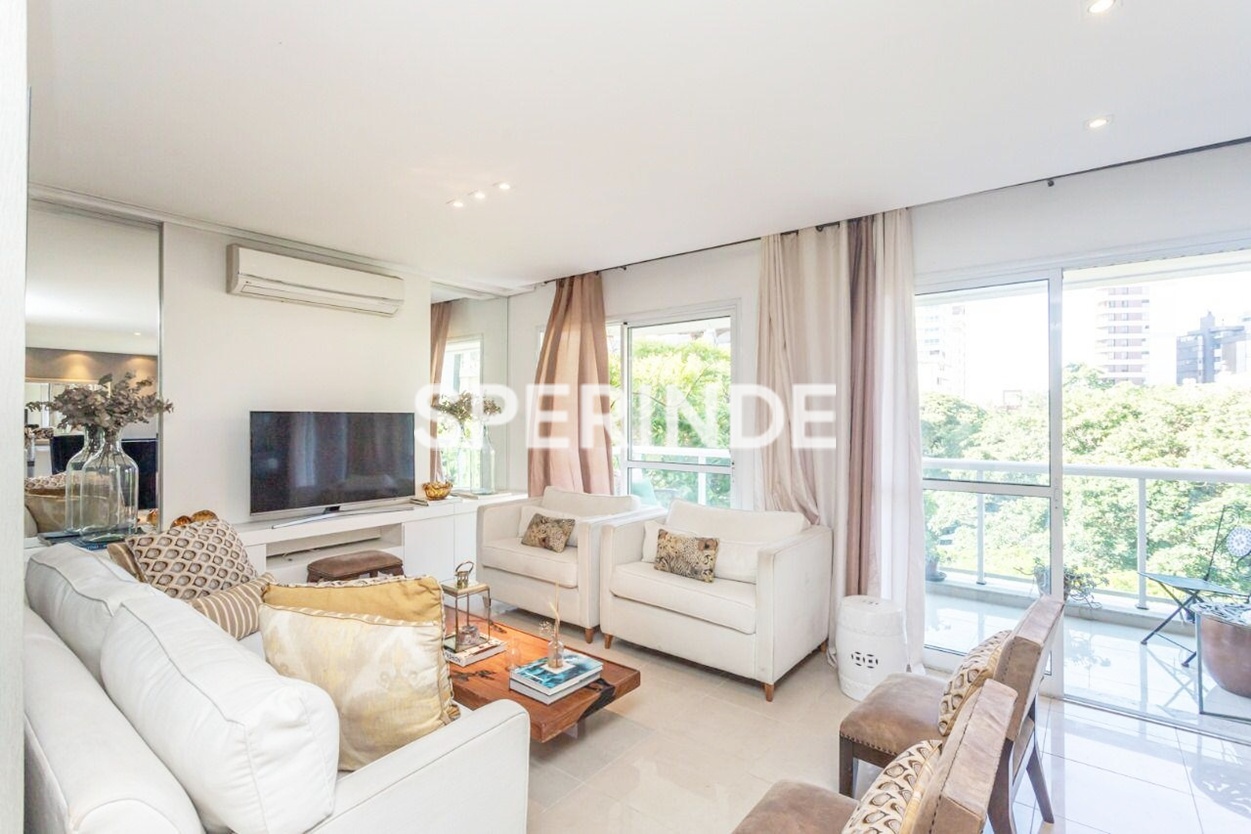 Apartamento para alugar com 152m², 3 quartos, 3 vagas no bairro Bela Vista em Porto Alegre