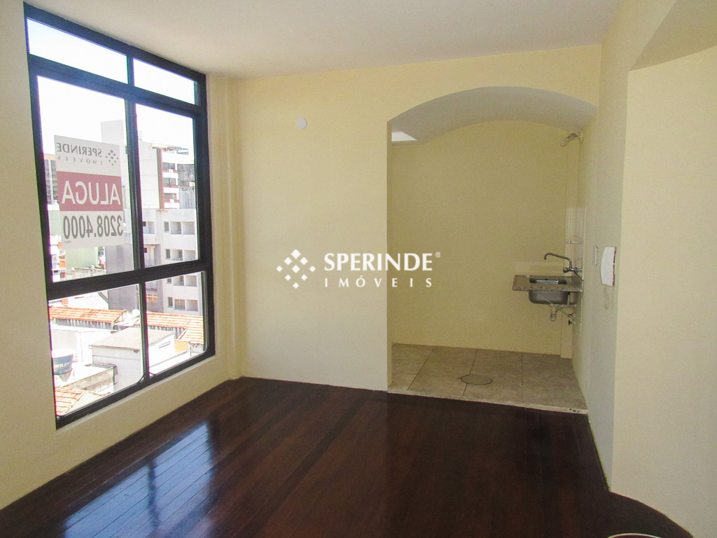 Apartamento para alugar com 46m², 1 quarto, 1 vaga no bairro Centro em Porto Alegre