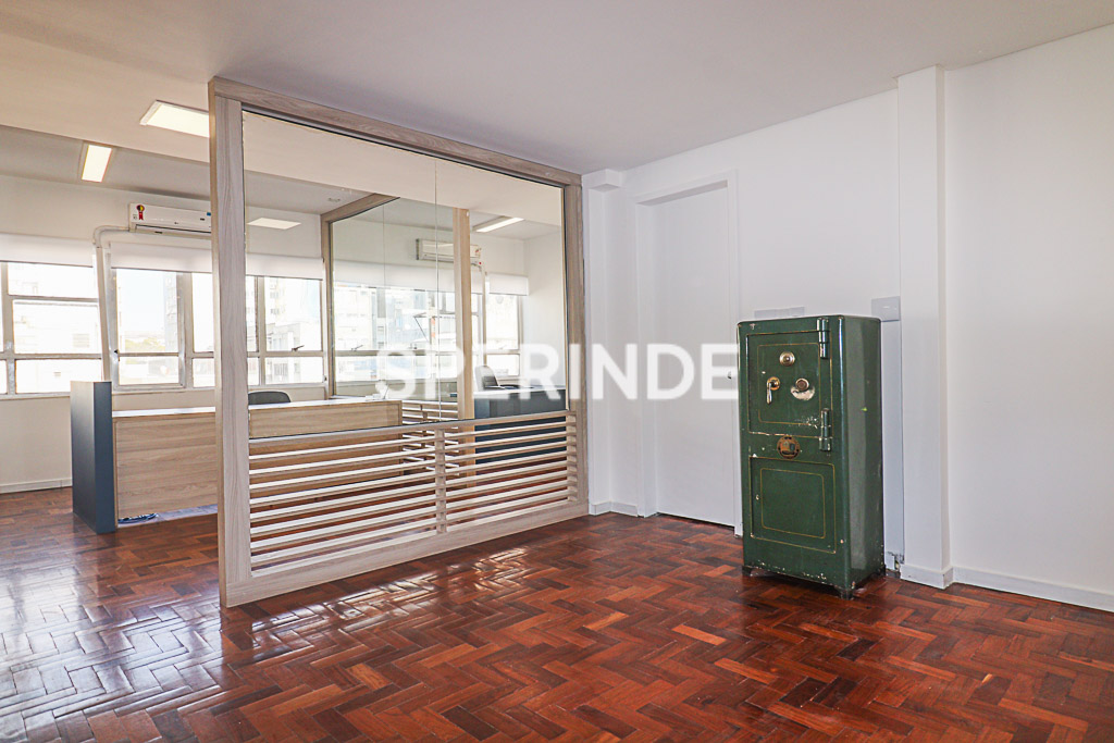 Sala para alugar com 247m² no bairro Centro em Porto Alegre