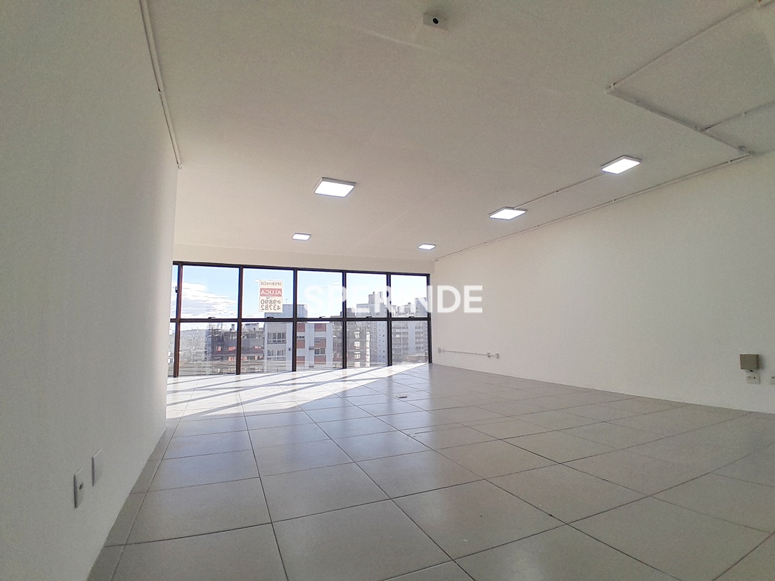 Sala para alugar com 70m² no bairro Três Figueiras em Porto Alegre
