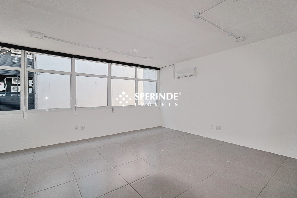Sala para alugar com 50m² no bairro Três Figueiras em Porto Alegre