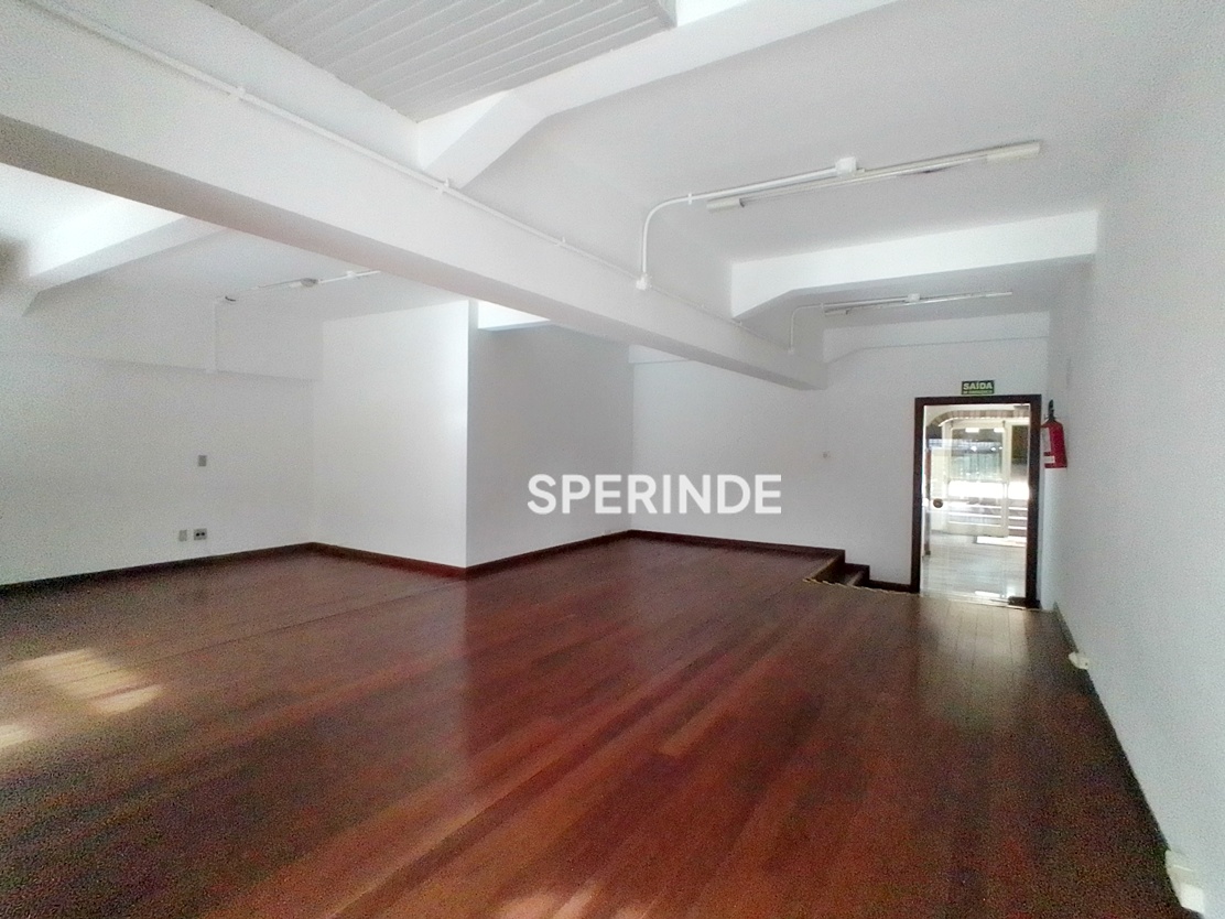 Loja para alugar com 90m², 1 vaga no bairro Exposição em Caxias do Sul