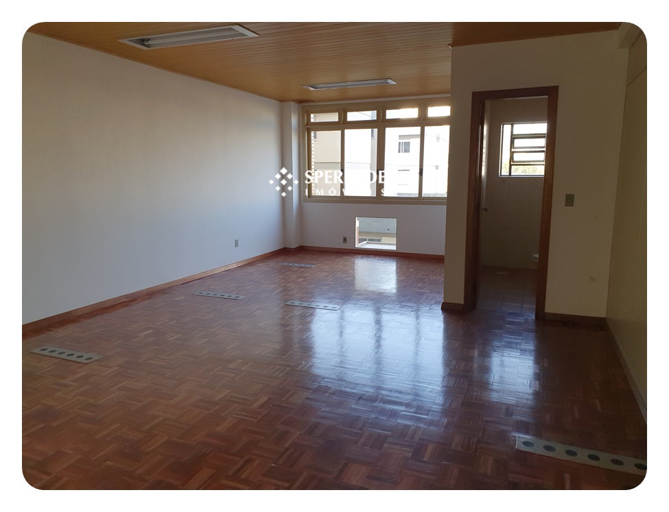 Sala para alugar com 41m², 1 vaga no bairro Exposição em Caxias do Sul