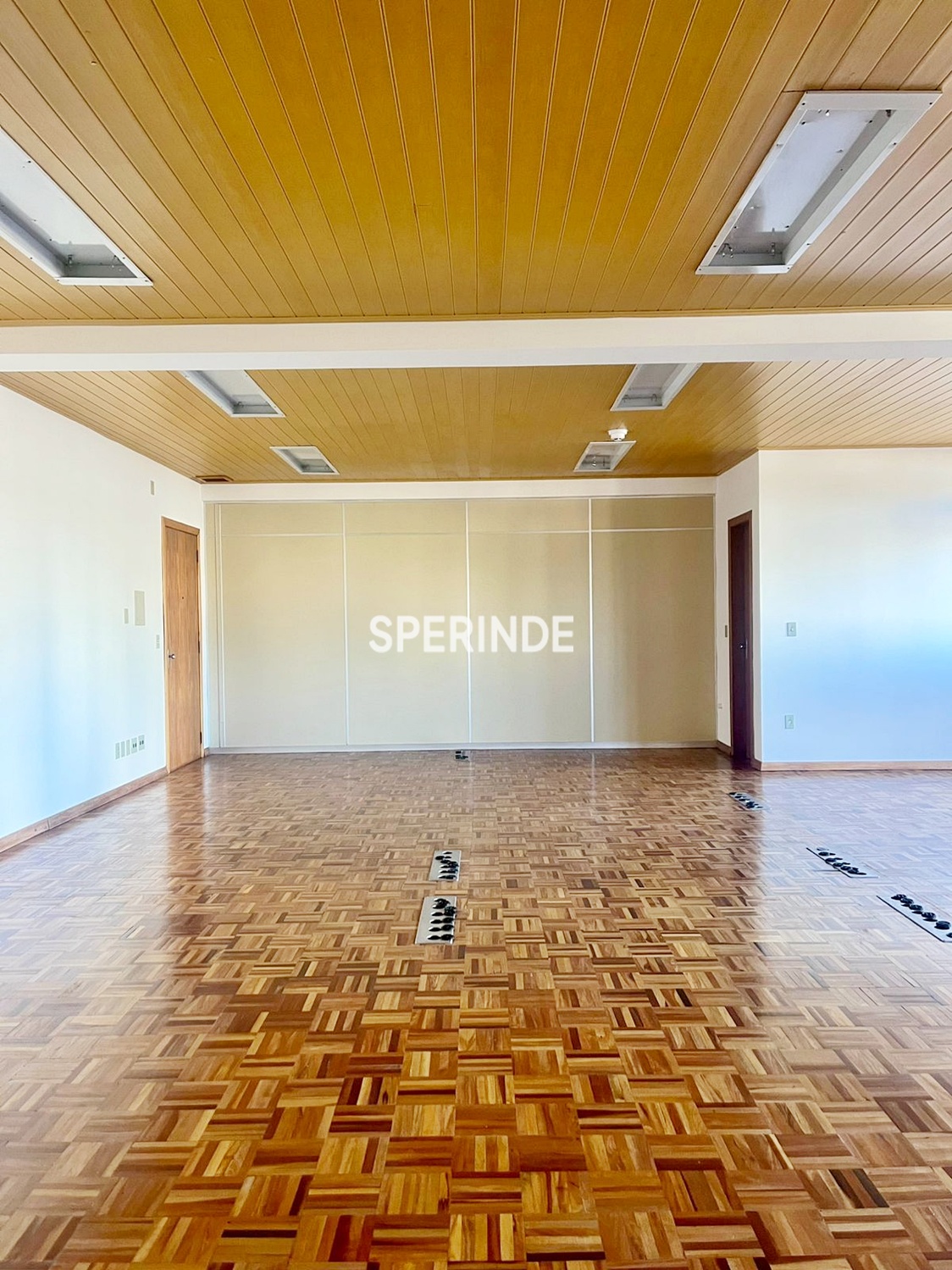 Sala para alugar com 82m² no bairro Exposição em Caxias do Sul