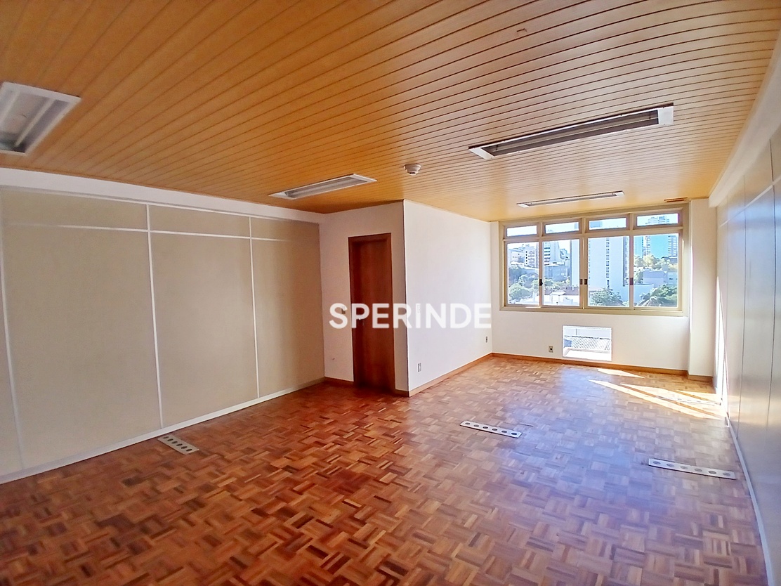 Sala para alugar com 41m², 1 vaga no bairro Exposição em Caxias do Sul