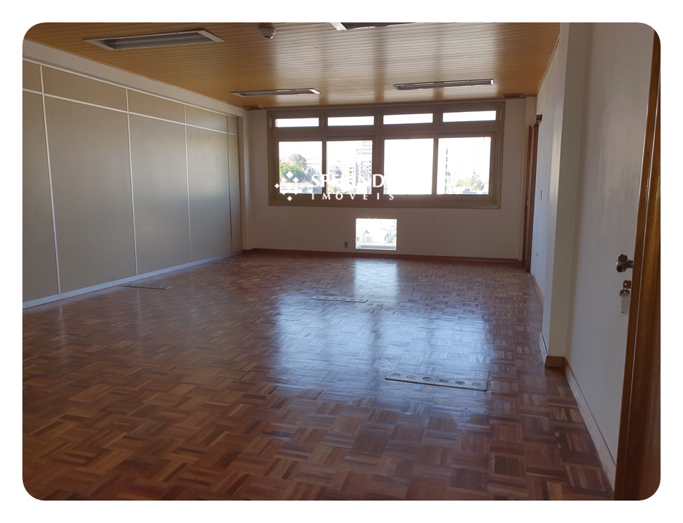 Sala para alugar com 45m², 1 vaga no bairro Exposição em Caxias do Sul