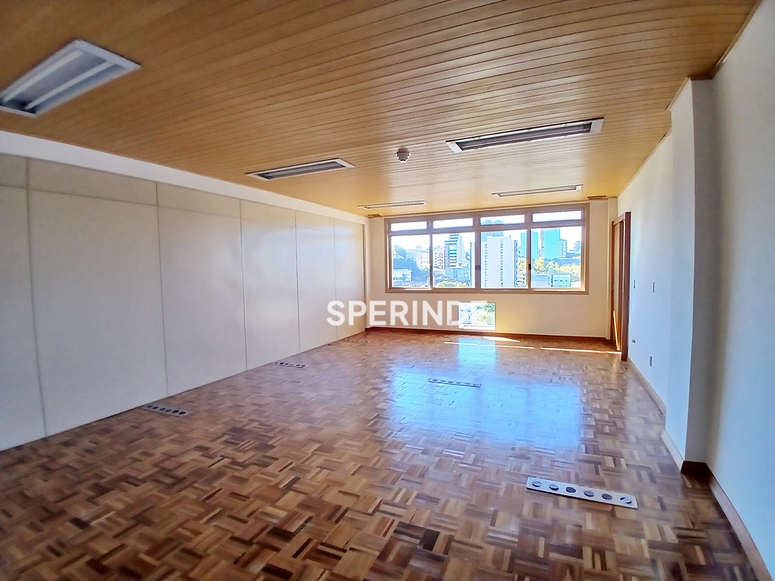 Sala para alugar com 45m², 1 vaga no bairro Exposição em Caxias do Sul