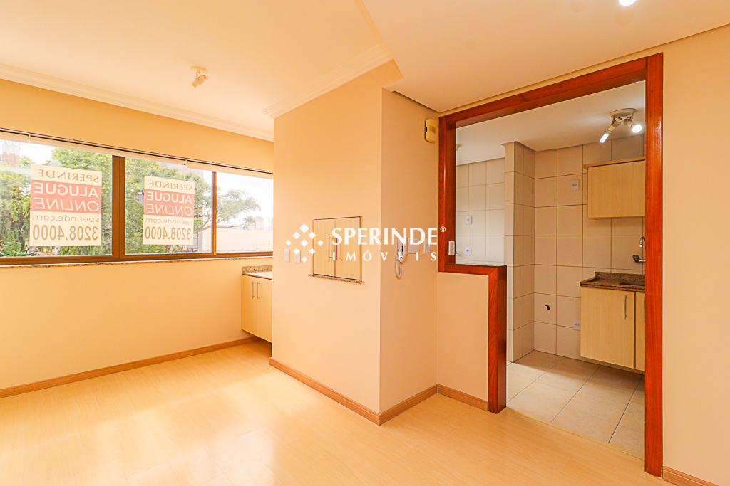 Apartamento para alugar com 38m², 1 quarto, 1 vaga no bairro Santana em Porto Alegre