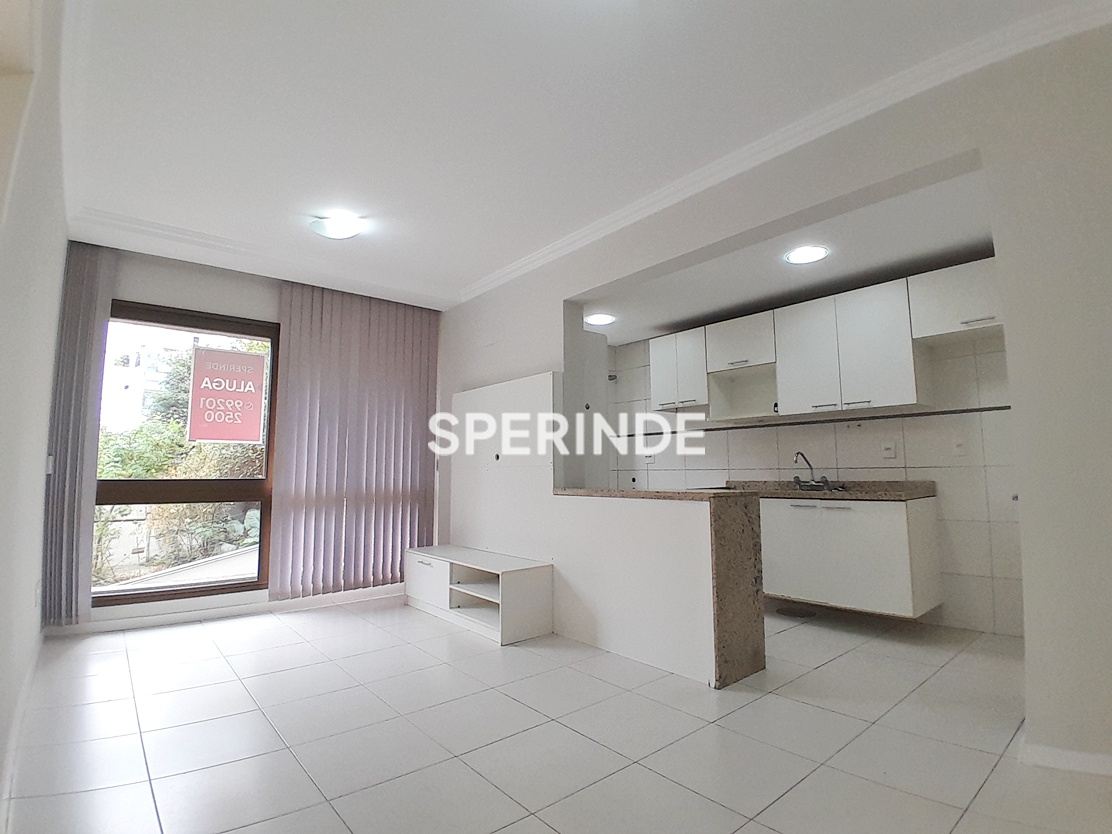 Apartamento para alugar com 43m², 1 quarto, 1 vaga no bairro Centro em Porto Alegre