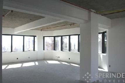 Sala para alugar com 125m² no bairro Três Figueiras em Porto Alegre