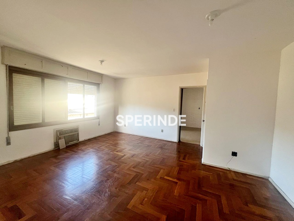 Apartamento para alugar com 164m², 3 quartos, 1 vaga no bairro Petrópolis em Porto Alegre