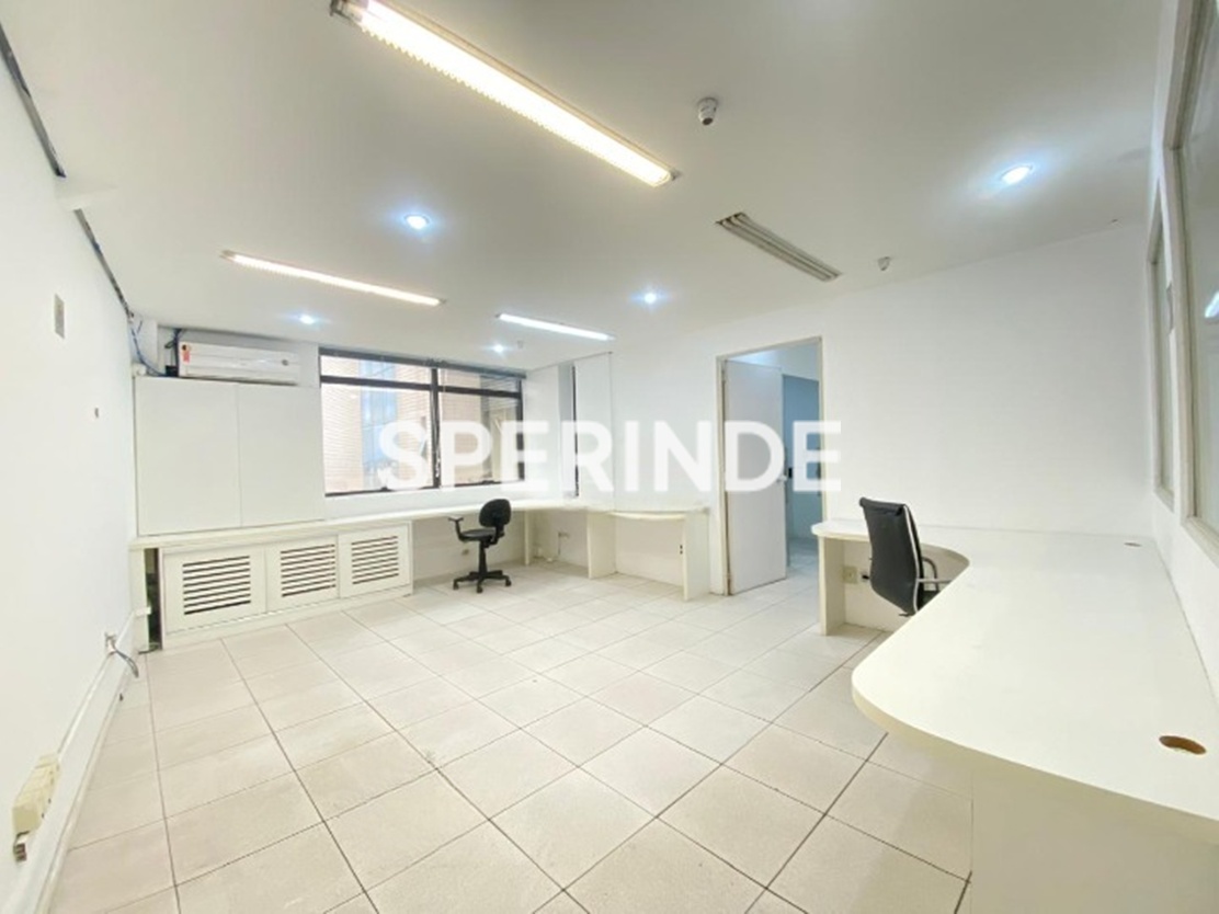 Sala para alugar com 97m², 2 vagas no bairro Três Figueiras em Porto Alegre