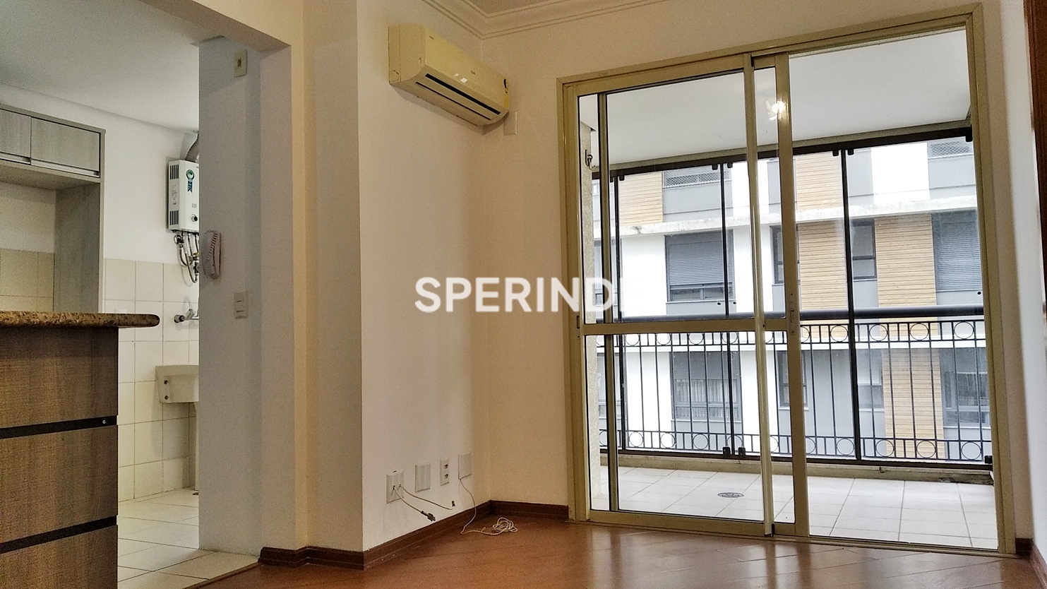 Apartamento para alugar com 53m², 1 quarto, 1 vaga no bairro Menino Deus em Porto Alegre