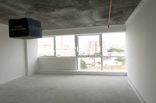 Sala para alugar com 37m², 1 vaga no bairro Floresta em Porto Alegre