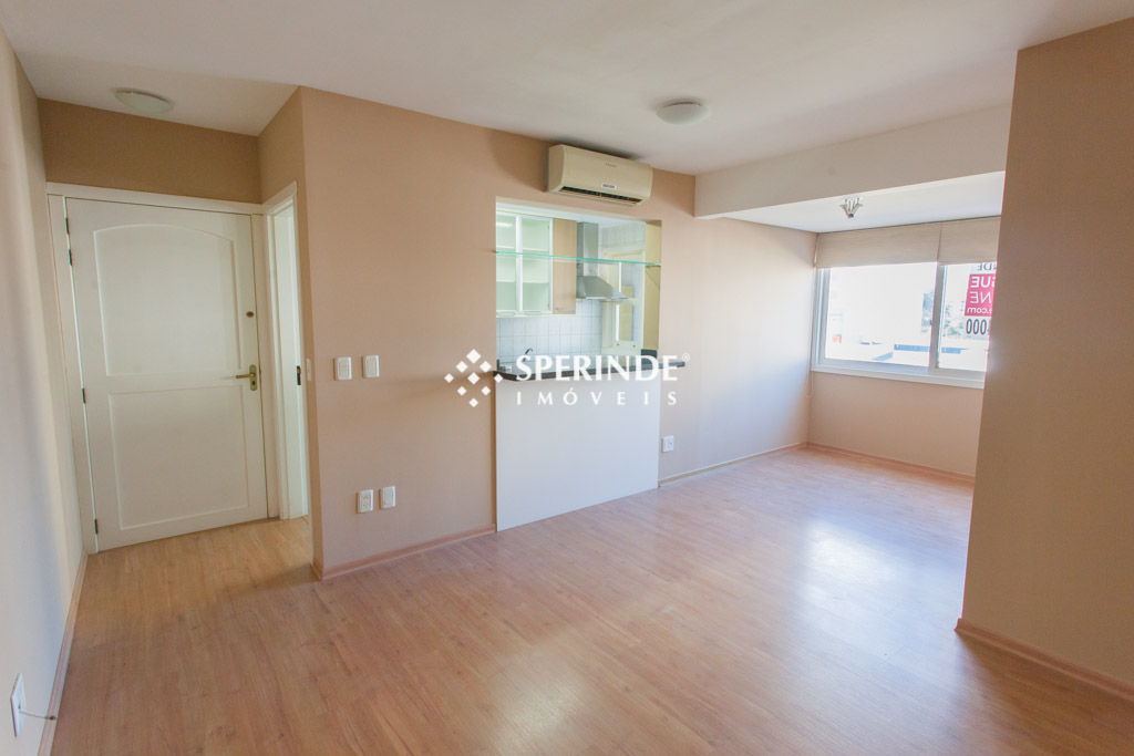 Apartamento para alugar com 72m², 3 quartos, 1 vaga no bairro Chácara das Pedras em Porto Alegre