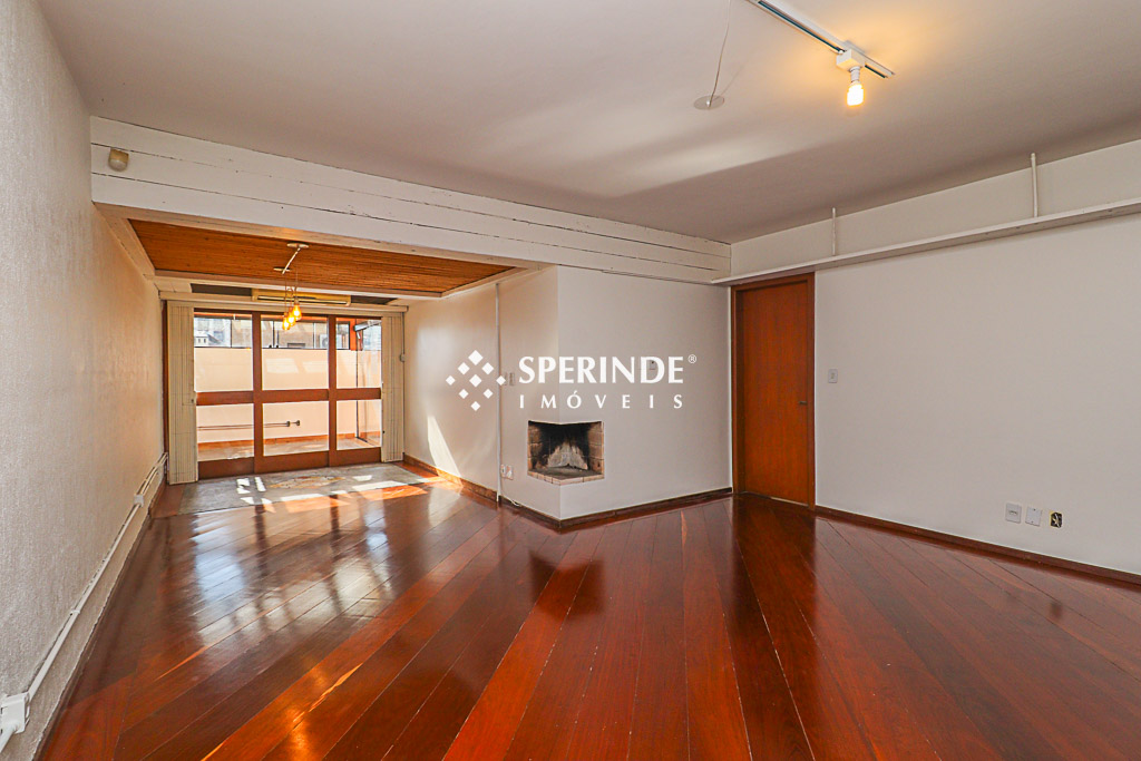 Apartamento para alugar com 145m², 3 quartos, 1 vaga no bairro Petrópolis em Porto Alegre