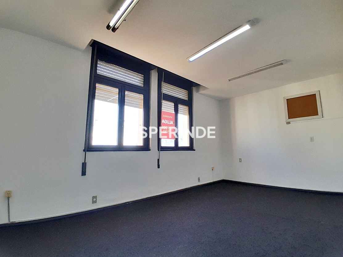 Sala para alugar com 93m² no bairro Centro em Porto Alegre
