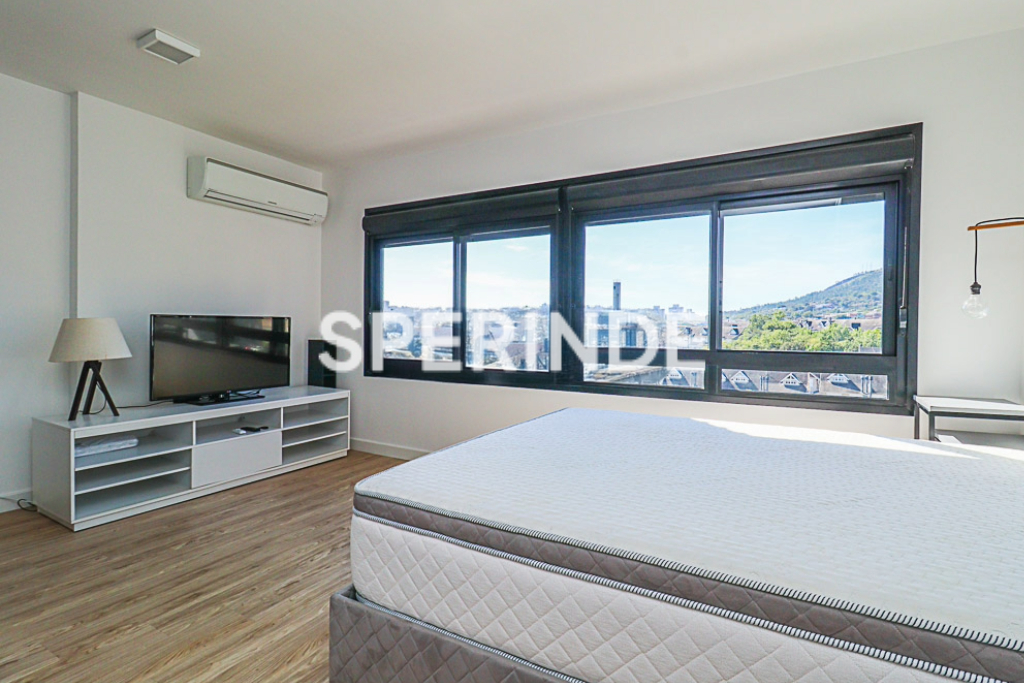 Apartamento para alugar com 38m², 1 quarto, 1 vaga no bairro Jardim Carvalho em Porto Alegre