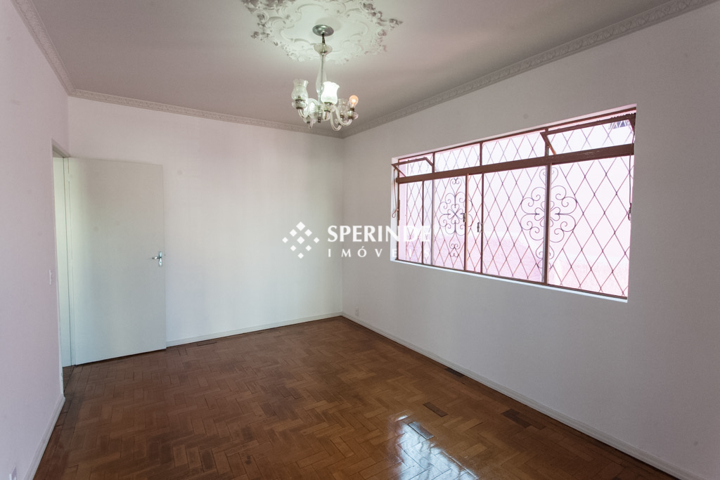 Casa para alugar com 174m², 2 quartos no bairro Medianeira em Porto Alegre