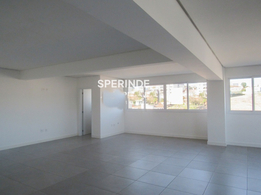 Sala para alugar com 86m², 1 vaga no bairro Pio X em Caxias do Sul
