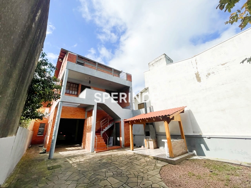 Casa Comercial para alugar com 290m², 6 vagas no bairro Jardim Botânico em Porto Alegre