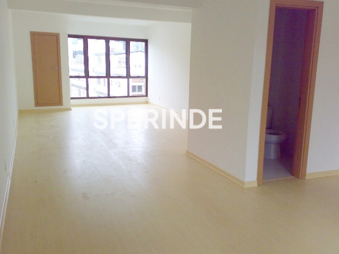 Sala para alugar com 42m², 1 vaga no bairro Praia de Belas em Porto Alegre