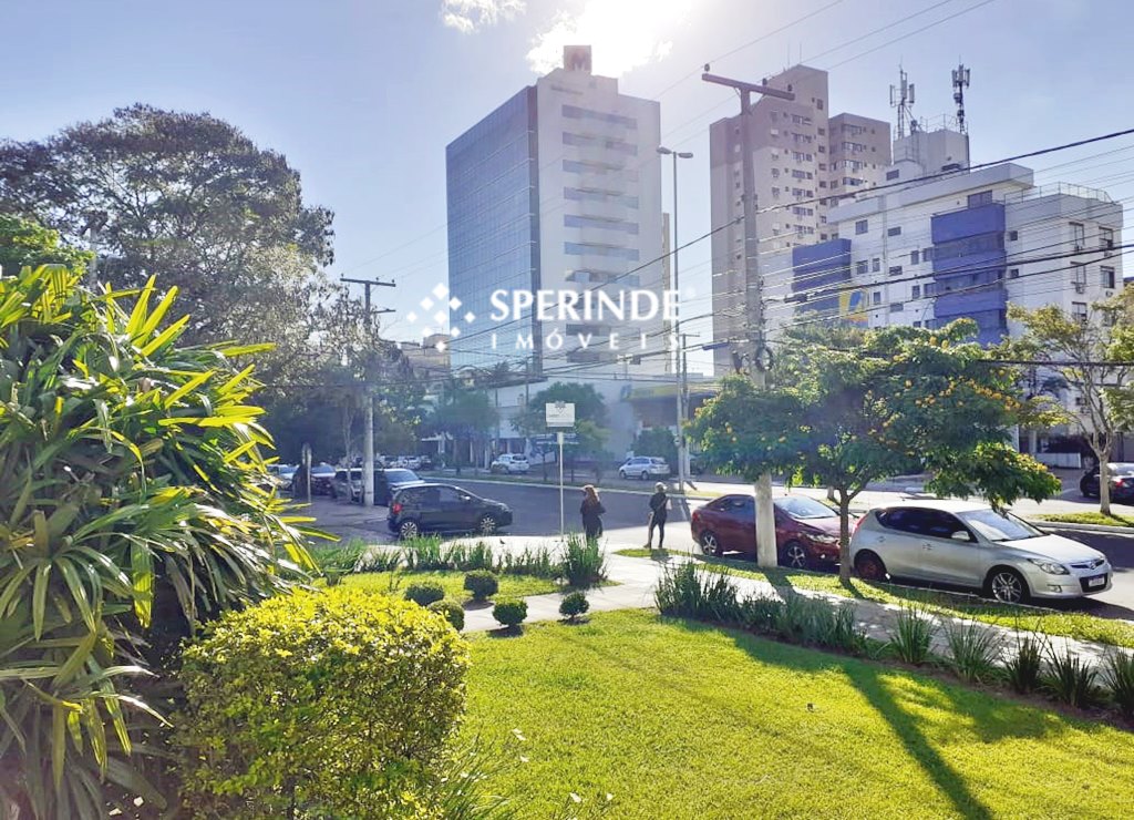 Sala para alugar com 29m², 1 vaga no bairro Santana em Porto Alegre