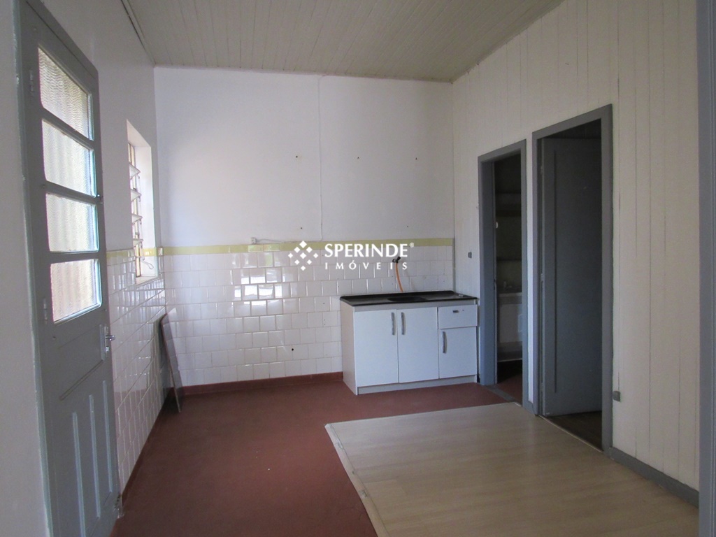 Casa para alugar com 60m², 2 quartos no bairro Medianeira em Caxias do Sul