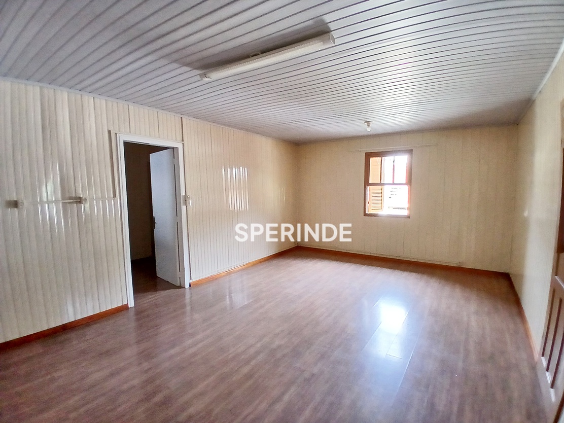 Casa para alugar com 90m², 2 quartos no bairro Salgado Filho em Caxias do Sul