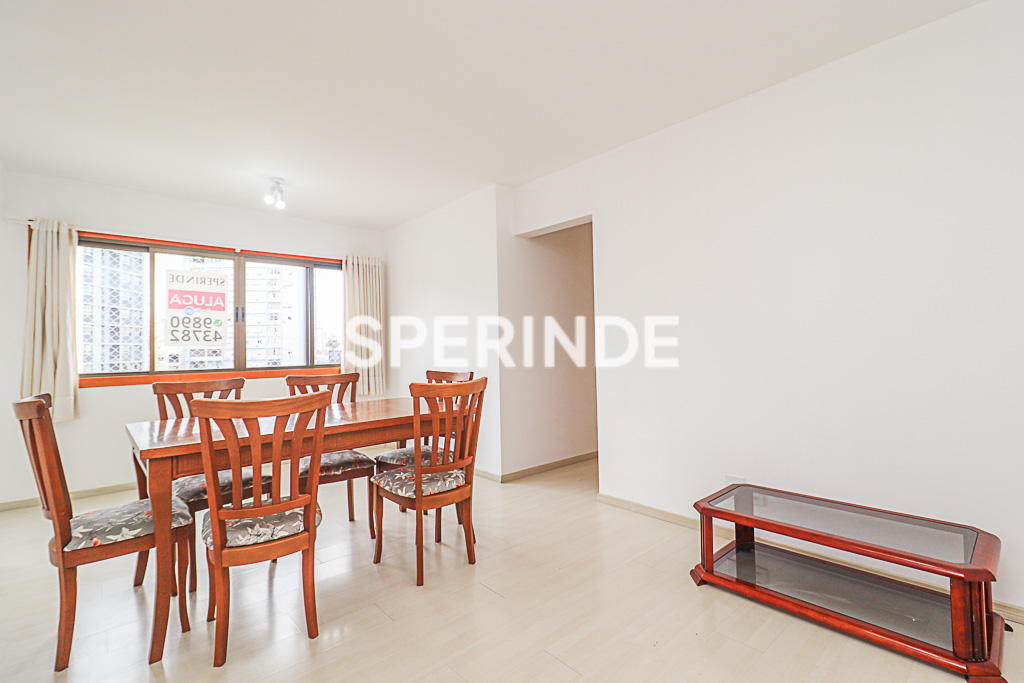 Apartamento para alugar com 147m², 3 quartos, 1 vaga no bairro Santa Cecilia em Porto Alegre
