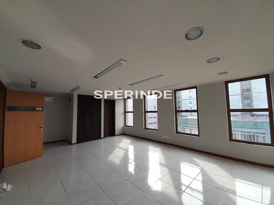 Sala para alugar com 40m² no bairro Centro em Caxias do Sul