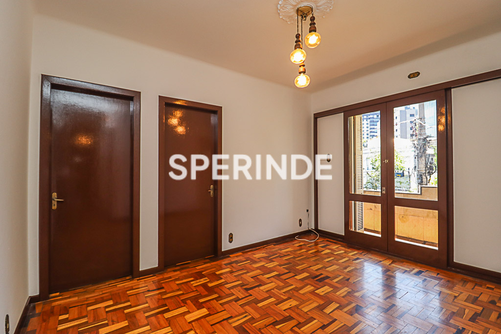 Apartamento para alugar com 96m², 3 quartos, 1 vaga no bairro Rio Branco em Porto Alegre