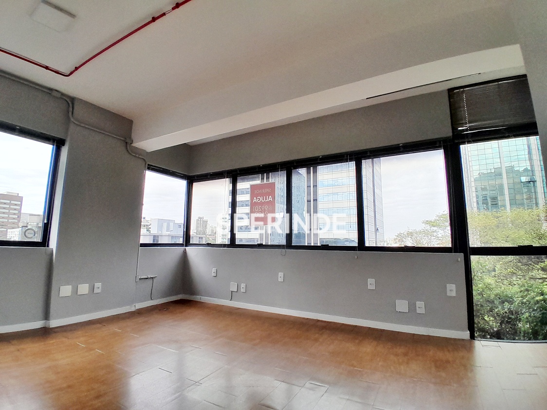 Sala para alugar com 39m², 1 vaga no bairro Auxiliadora em Porto Alegre