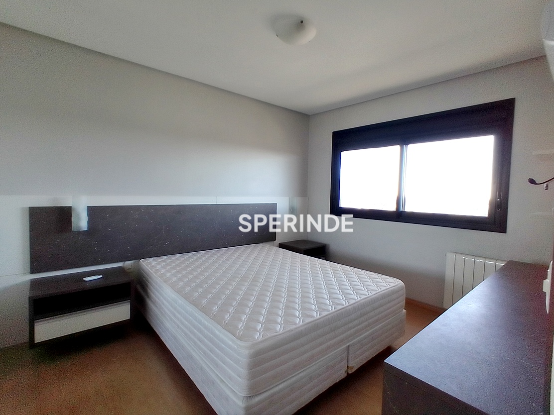 Apartamento para alugar com 50m², 1 quarto, 1 vaga no bairro Vilaggio Iguatemi em Caxias do Sul