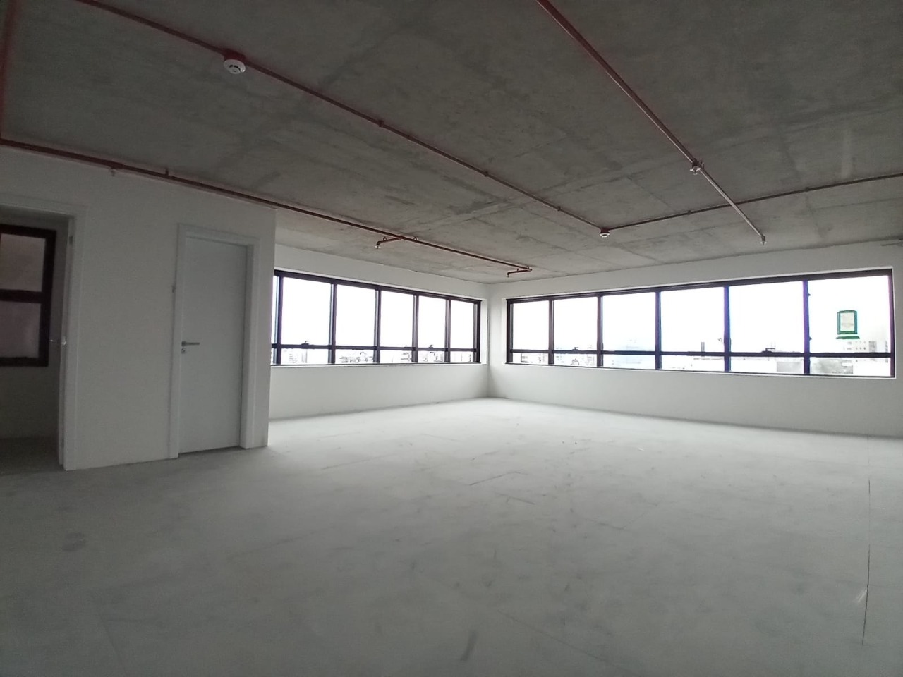 Sala para alugar com 74m² no bairro Higienópolis em Porto Alegre