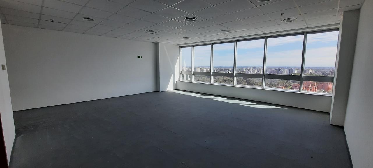 Sala para alugar com 68m² no bairro Chácara das Pedras em Porto Alegre