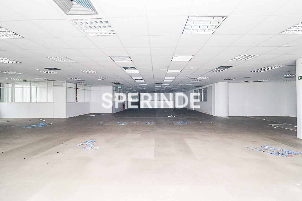 Sala para alugar com 790m² no bairro Centro em Porto Alegre