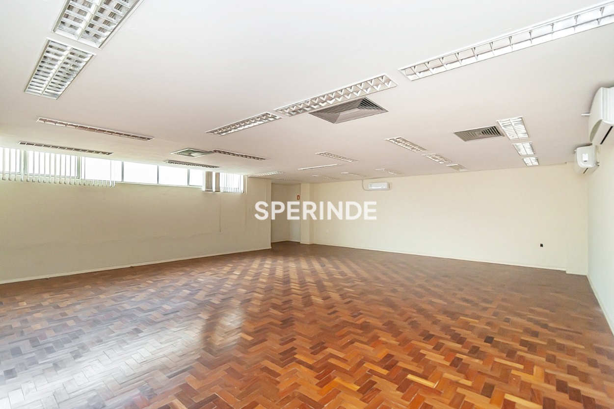 Sala para alugar com 958m² no bairro Navegantes em Porto Alegre