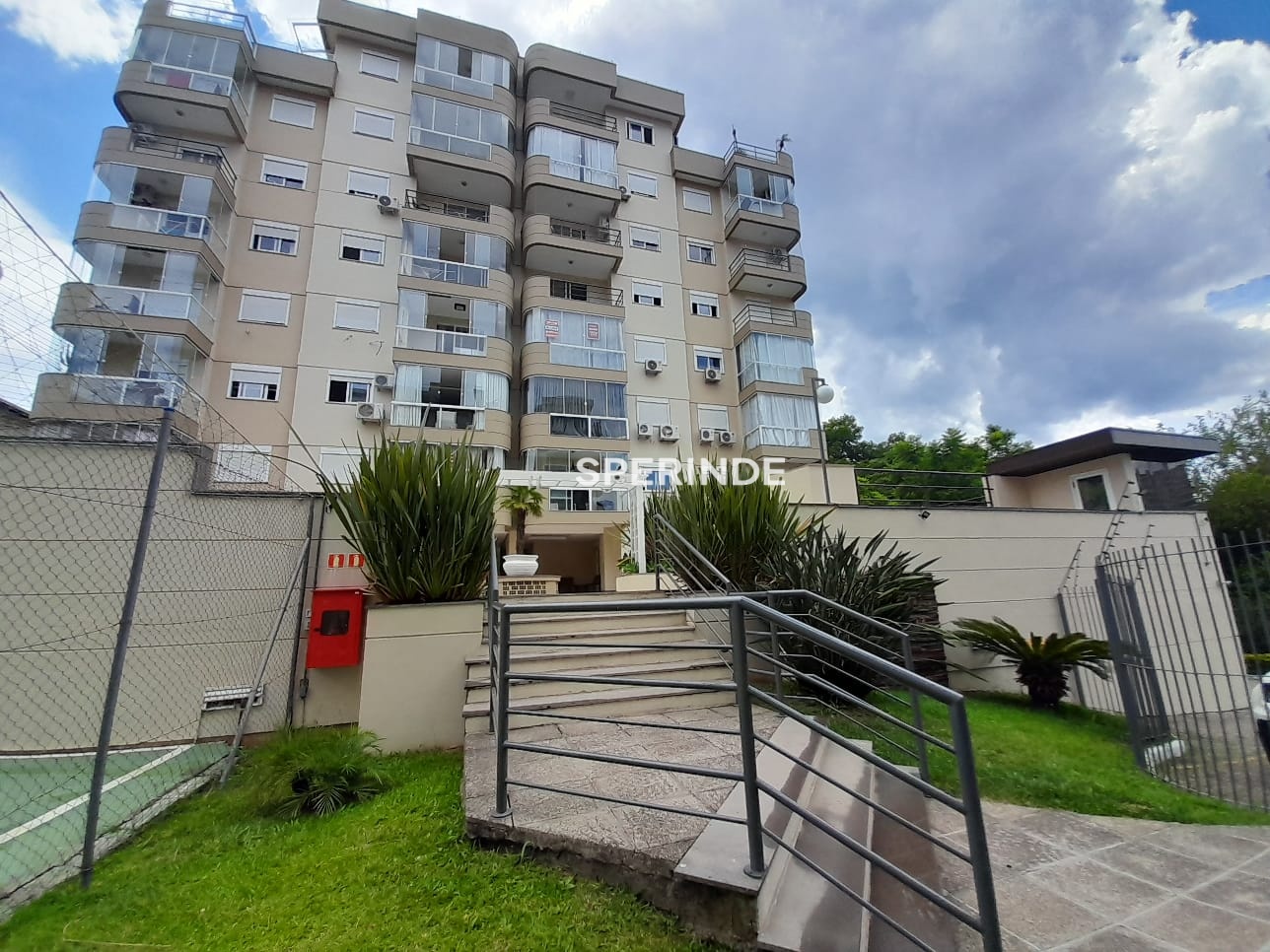 Apartamento para alugar com 116m², 3 quartos, 2 vagas no bairro Santa Catarina em Caxias do Sul