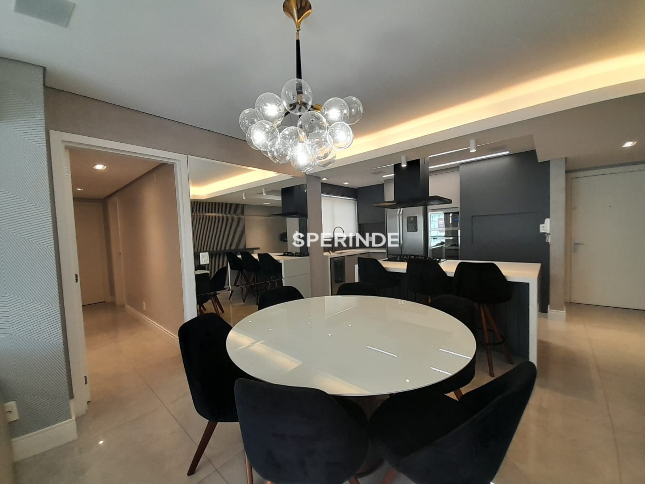 Apartamento para alugar com 116m², 3 quartos, 1 vaga no bairro Santa Catarina em Caxias do Sul