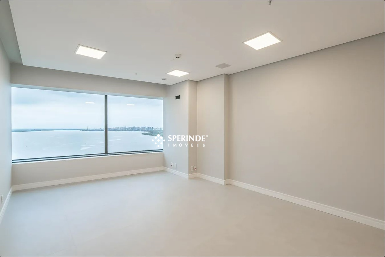 Sala para alugar com 34m², 1 vaga no bairro Cristal em Porto Alegre