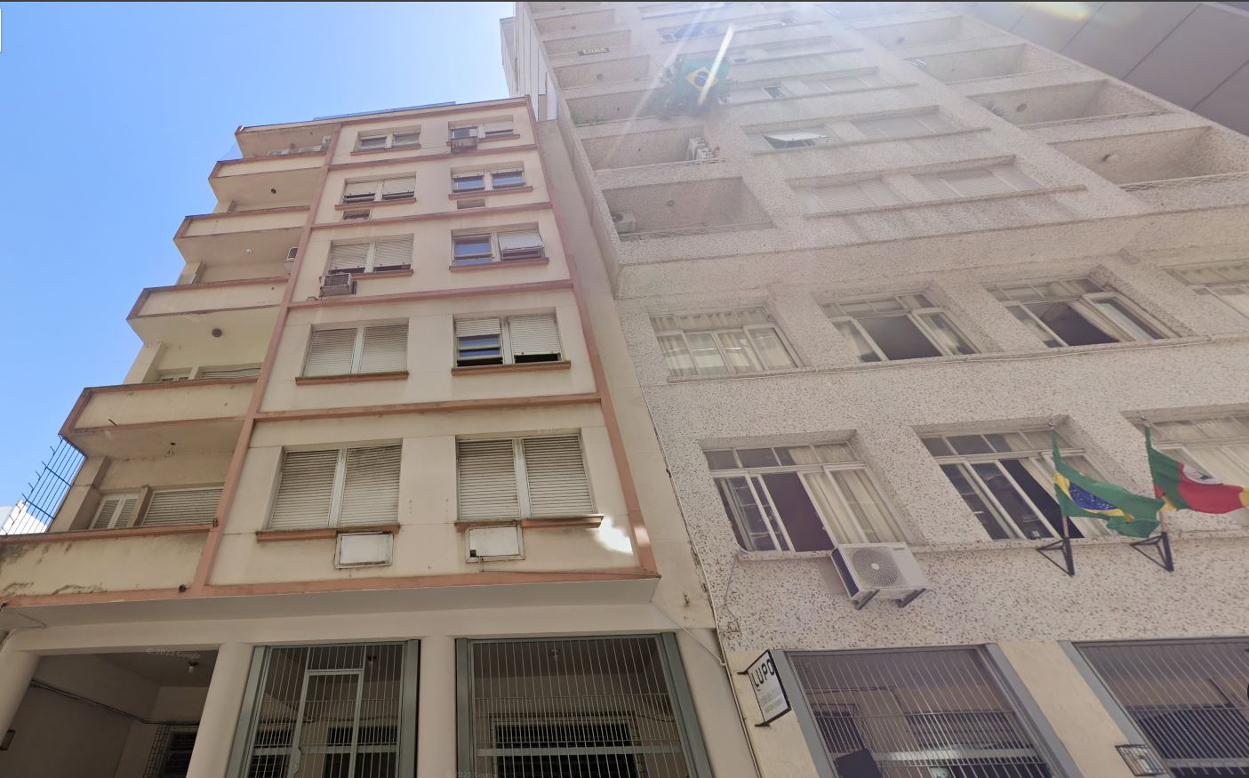 Apartamento para alugar com 102m², 2 quartos no bairro Centro em Porto Alegre