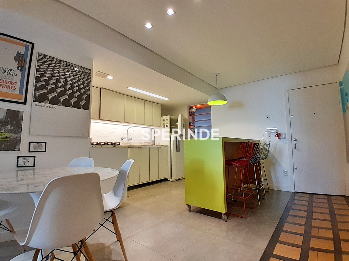 Apartamento para alugar com 66m², 2 quartos no bairro Centro em Porto Alegre