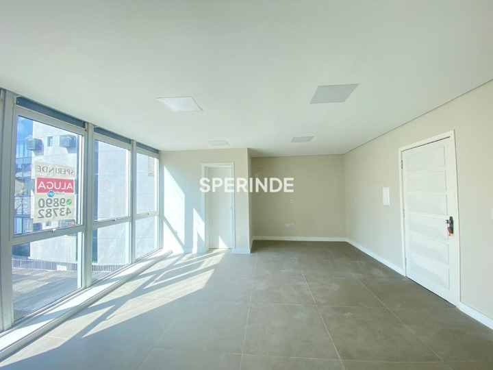Sala para alugar com 35m² no bairro Rio Branco em Porto Alegre