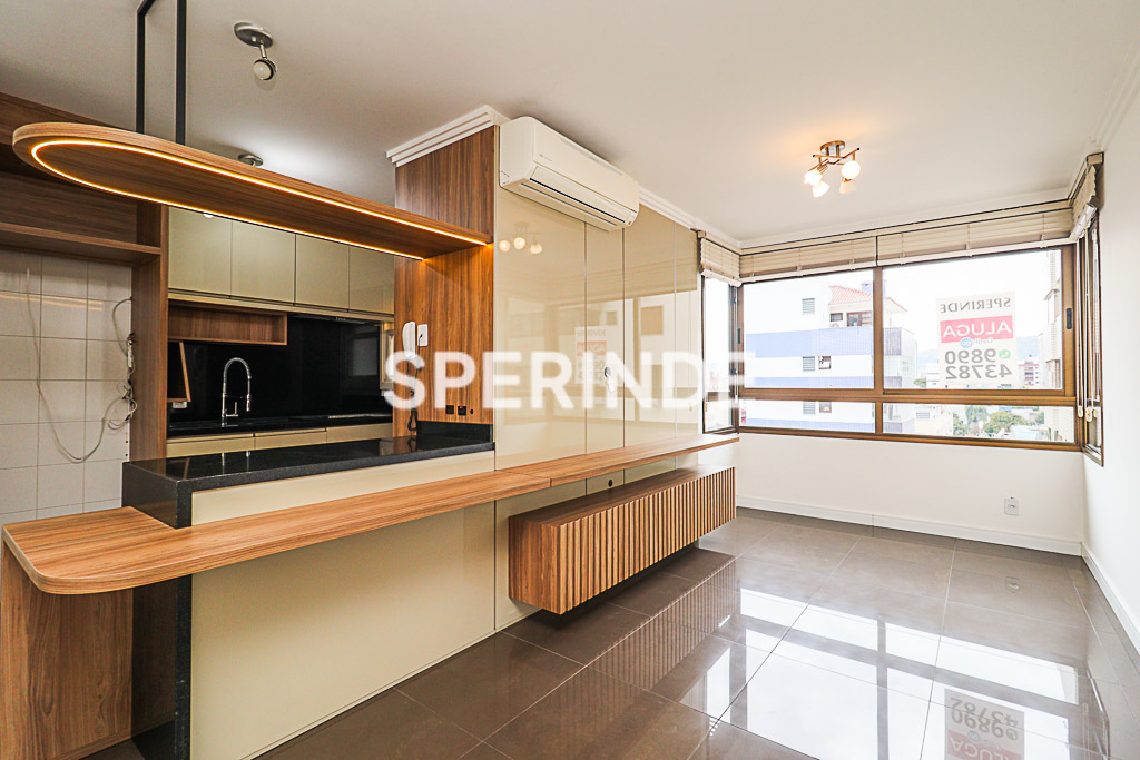 Apartamento para alugar com 122m², 3 quartos, 2 vagas no bairro Santana em Porto Alegre